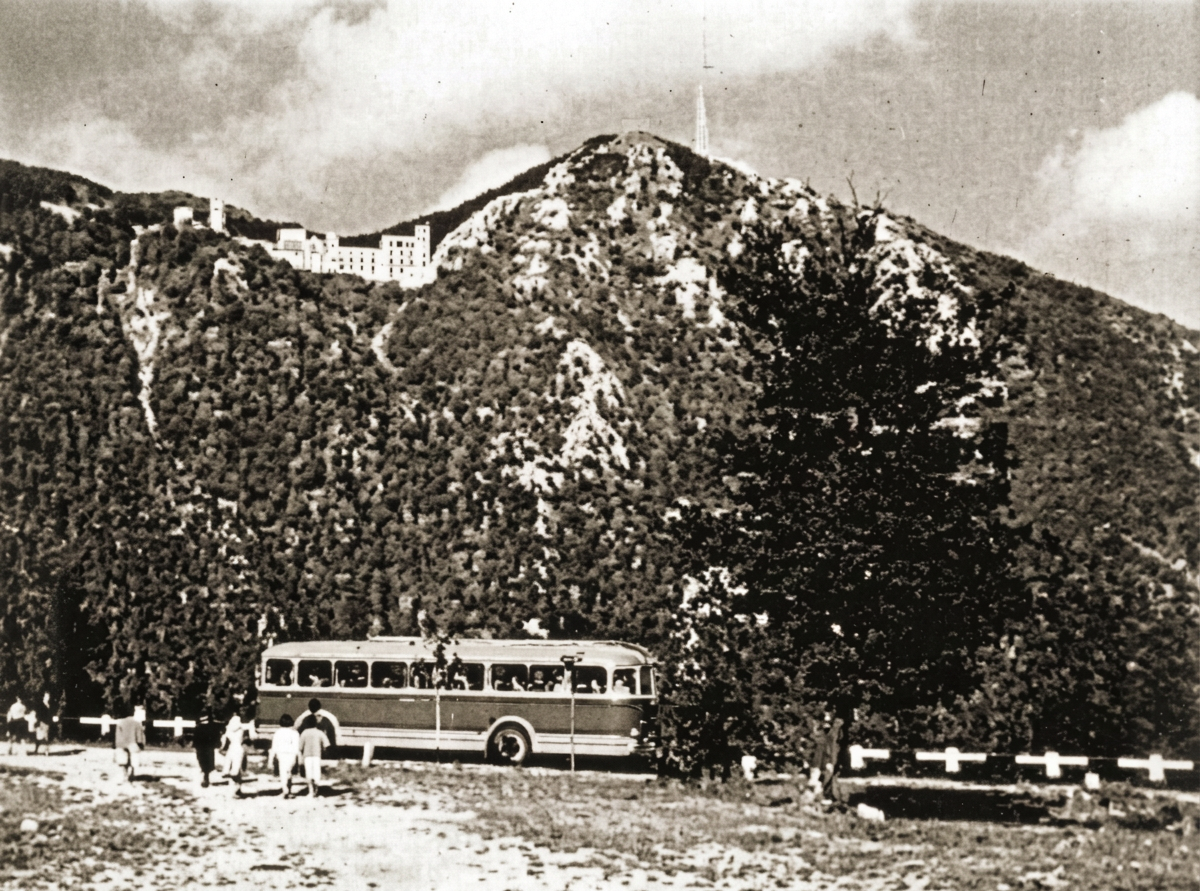 pullman-in-viaggio-verso-Montevergine-anni-60